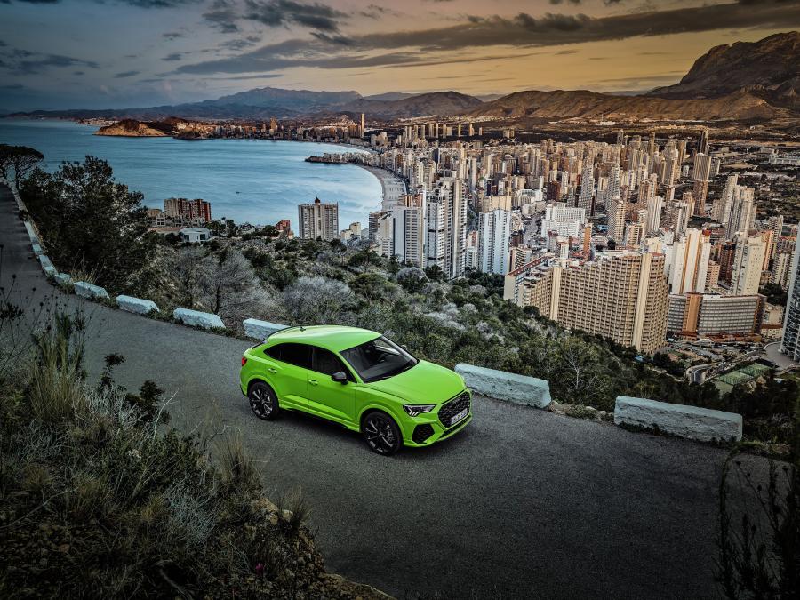  Audi RS Q3 Sportback 2019 года  (WW) (фото 25 из 71)